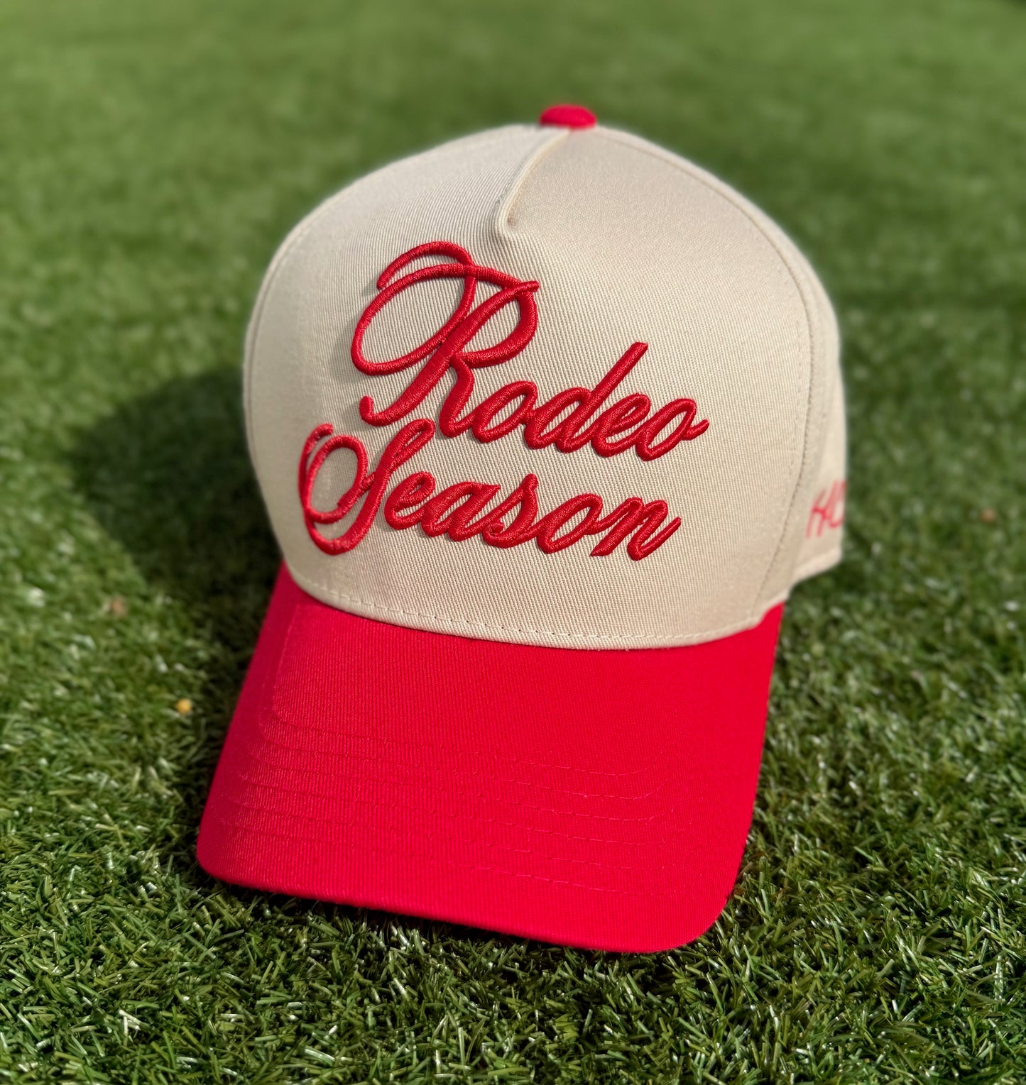 Rodeo Season - Rodeo Collection | Off-White & Red | Pre-curved Snapback