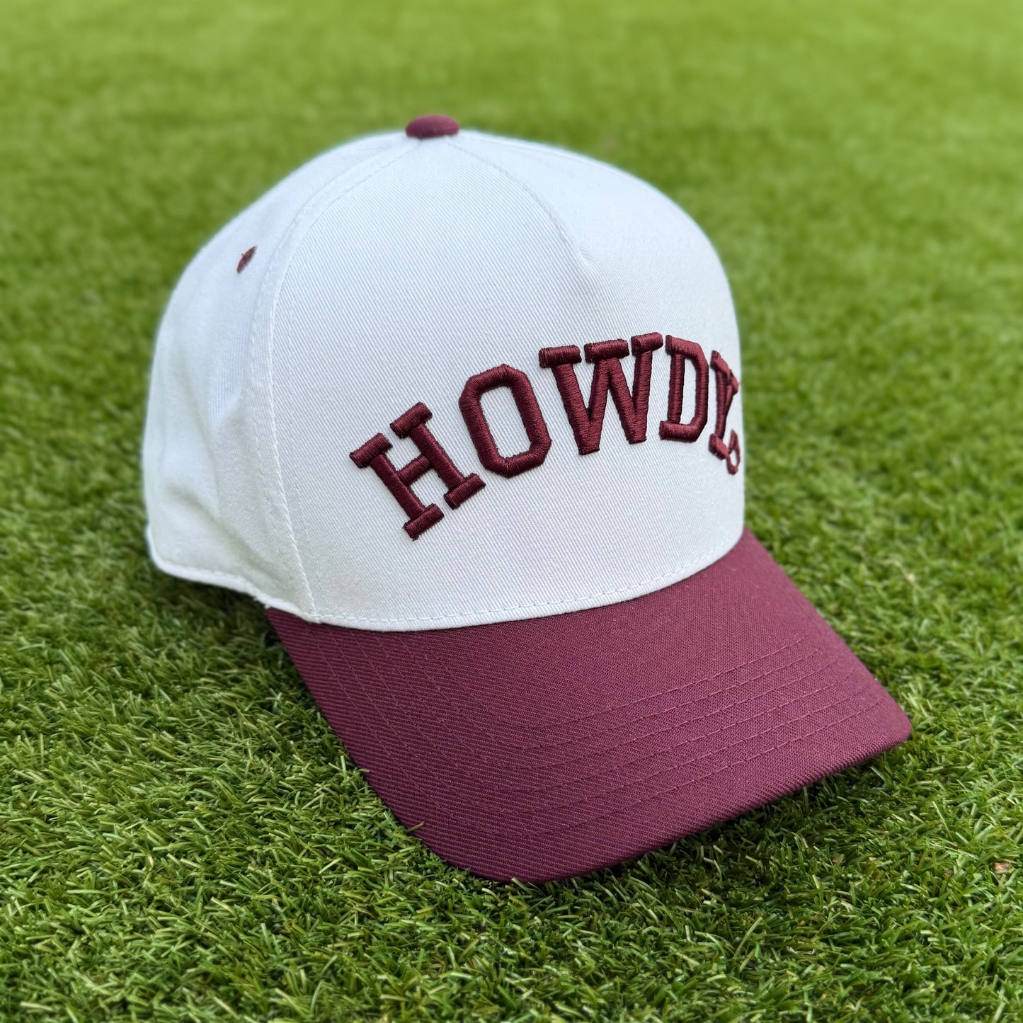 HOWDY TRUE Maroon & White Two-Tone | Pre-curved Snapback