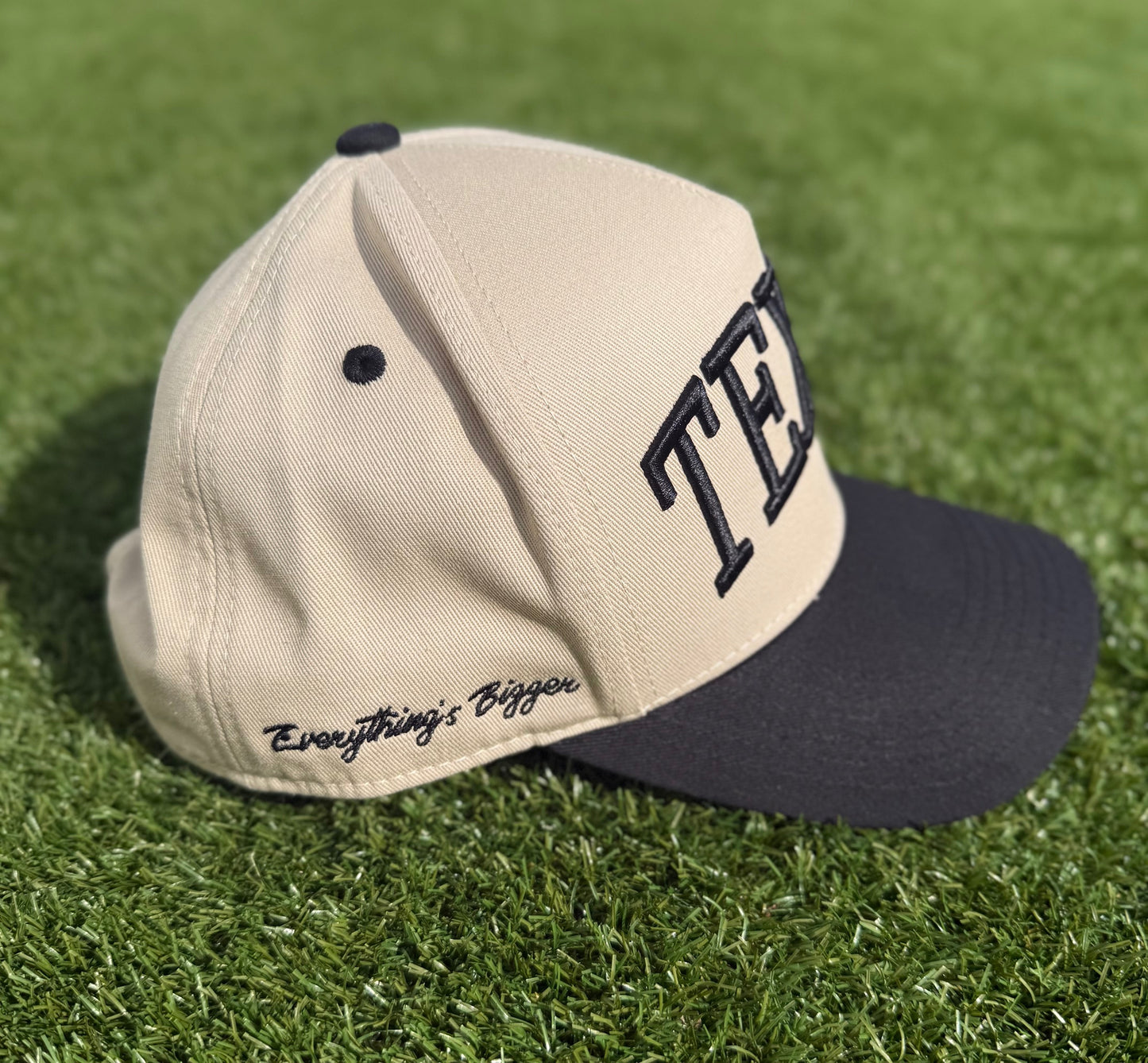 Everything's Bigger (TEXAS) | Off-White & Black | Pre-curved Snapback