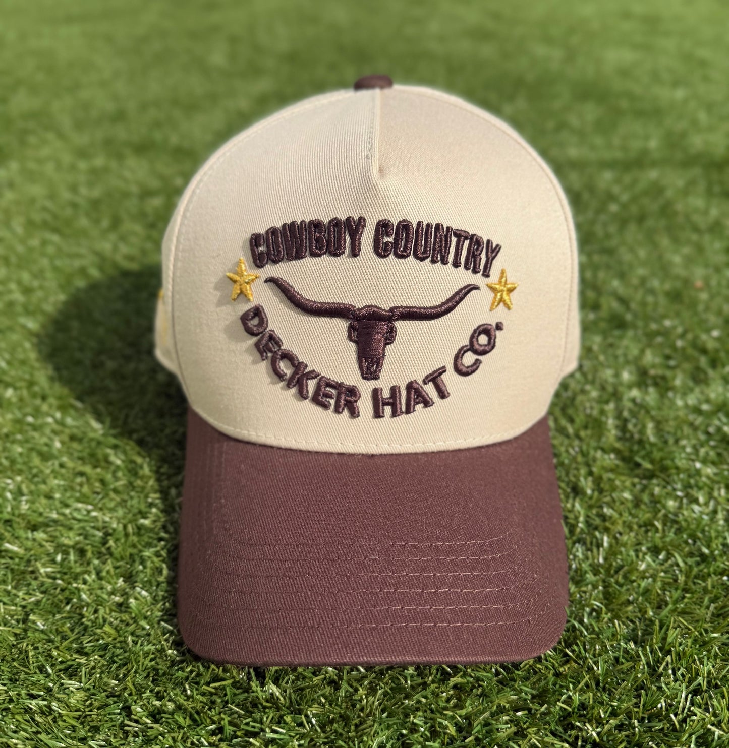 Cowboy Country - Rodeo Collection | Off-White & Brown | Pre-curved Snapback