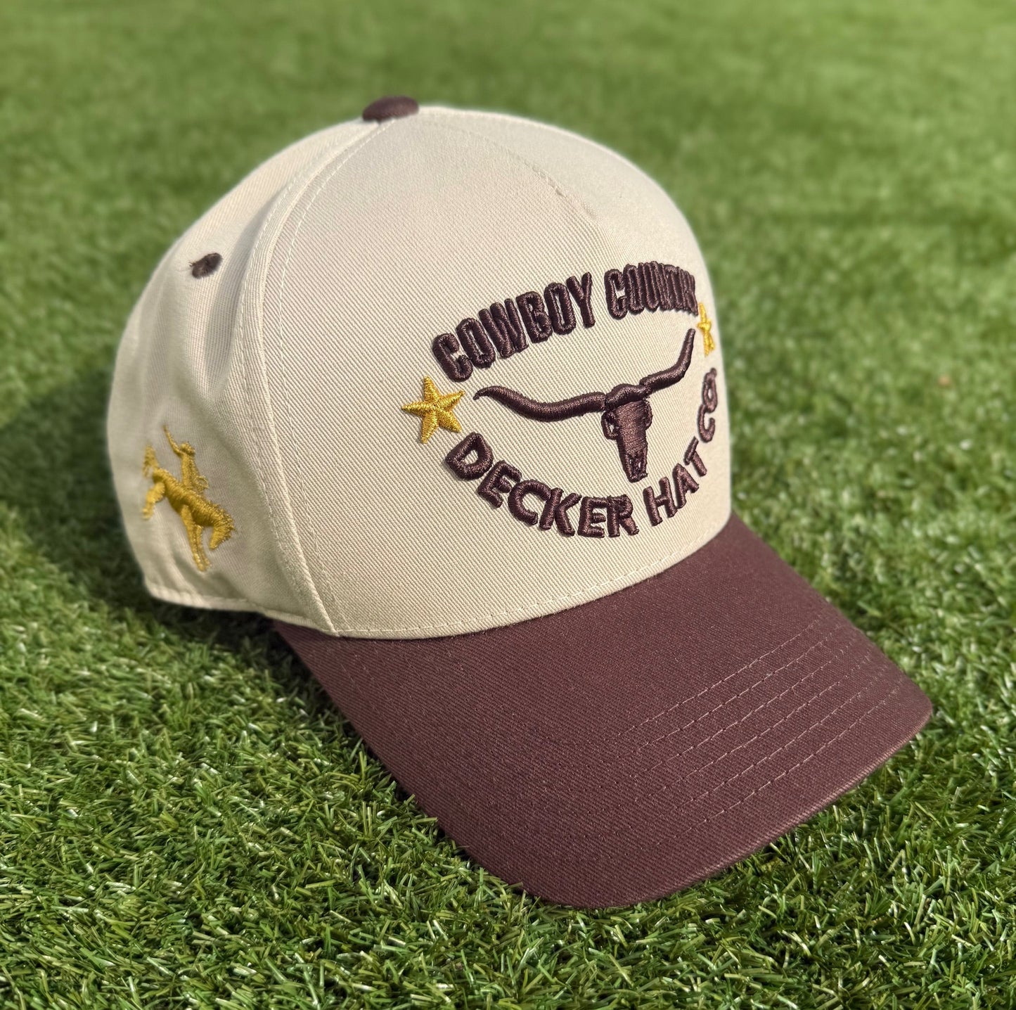 Cowboy Country - Rodeo Collection | Off-White & Brown | Pre-curved Snapback