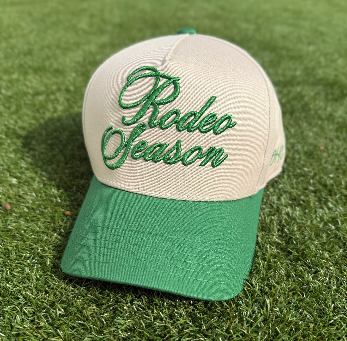 Rodeo Season - Rodeo Collection | Off-White & Green | Pre-curved Snapback