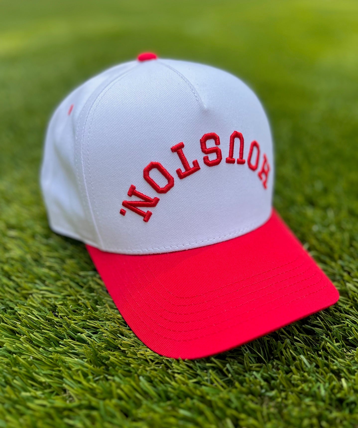 Red & White Two-Tone | Pre-curved Snapback