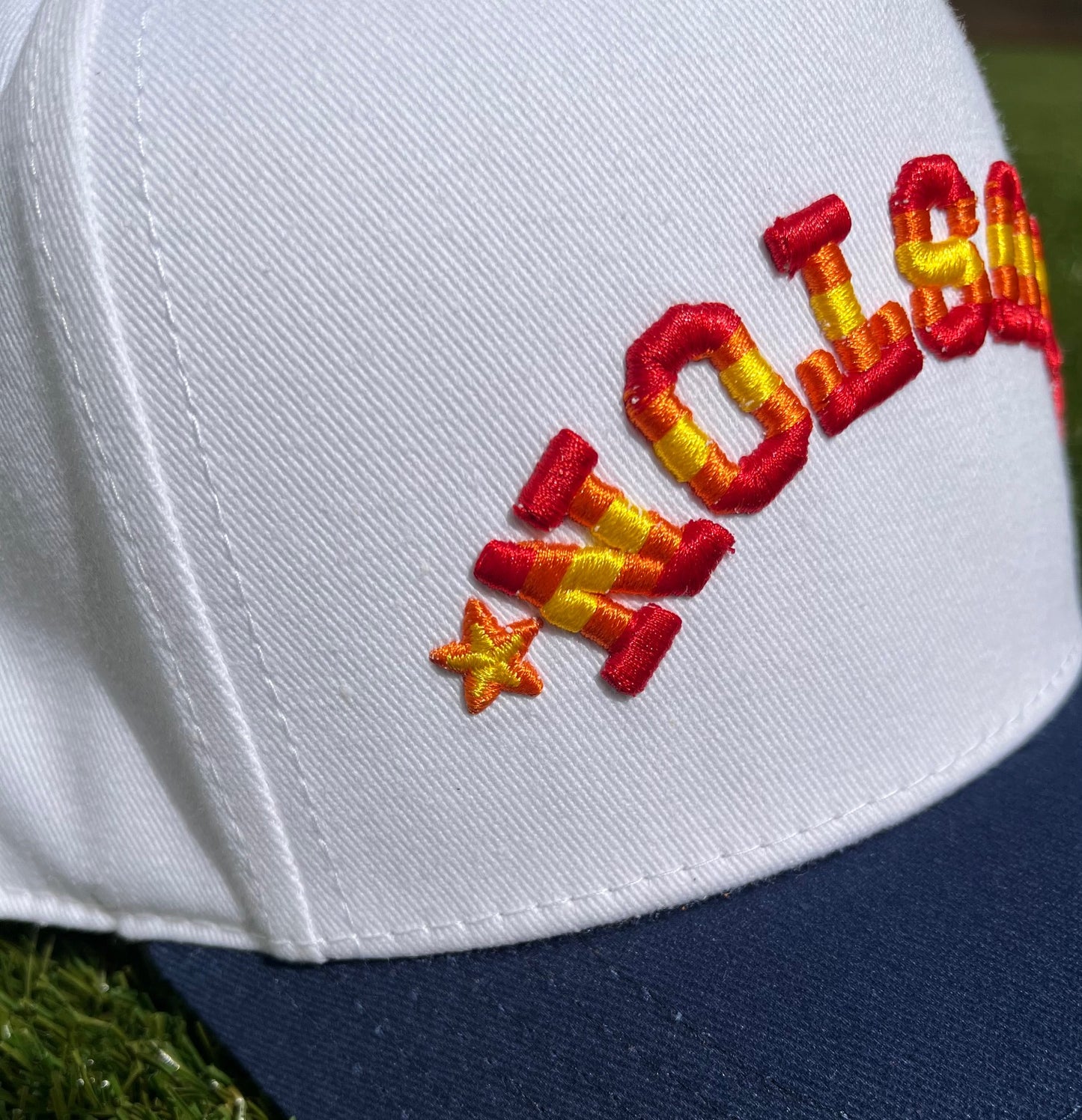 Retro Layered - White with Navy | Pre-curved Snapback